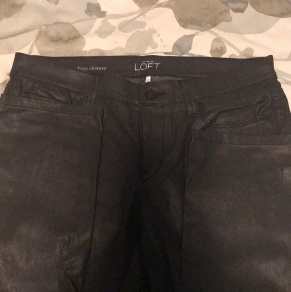Loft Modern Skinny Jeans Waxy Black Women's Size 2 Waist 26 Classic Everyday EUC - Picture 4 of 13